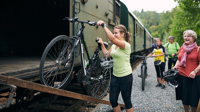 Ihr Fahrrad reist im Reblaus Express kostenlos mit, © NB/Wegerbauer